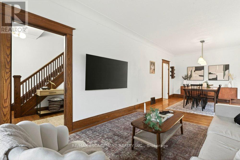 69 Balmoral Avenue S, Hamilton (Delta), Ontario  L8M 3K1 - Photo 17 - X12896642