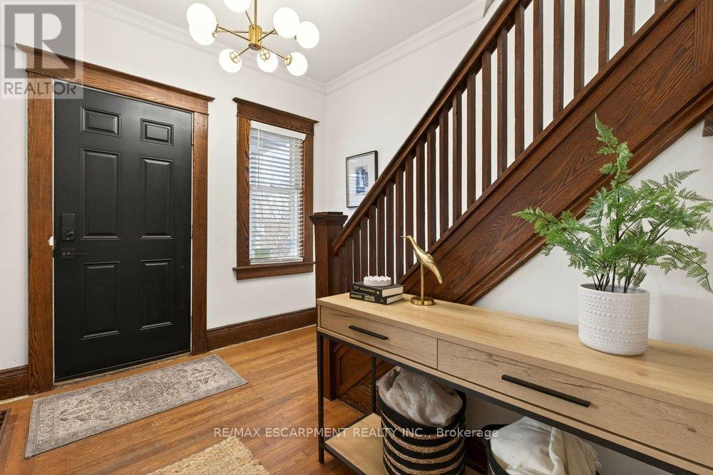 69 Balmoral Avenue S, Hamilton (Delta), Ontario  L8M 3K1 - Photo 19 - X12896642