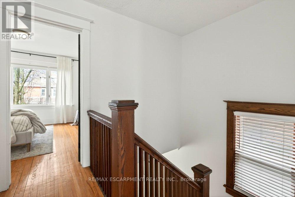69 Balmoral Avenue S, Hamilton (Delta), Ontario  L8M 3K1 - Photo 20 - X12896642
