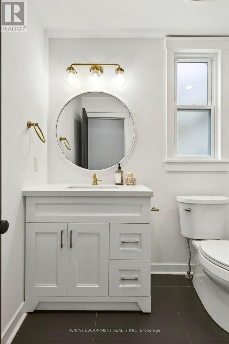 69 Balmoral Avenue S, Hamilton (Delta), Ontario  L8M 3K1 - Photo 32 - X12896642