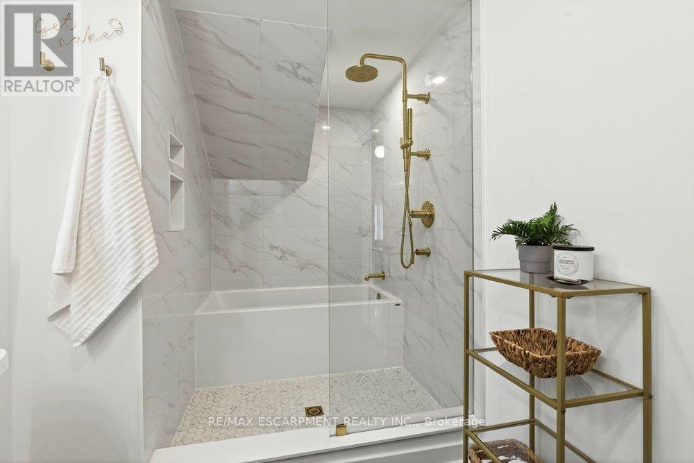 69 Balmoral Avenue S, Hamilton (Delta), Ontario  L8M 3K1 - Photo 33 - X12896642