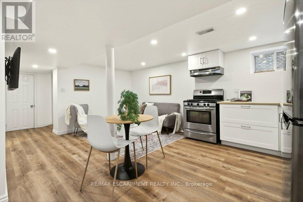 69 Balmoral Avenue S, Hamilton (Delta), Ontario  L8M 3K1 - Photo 36 - X12896642