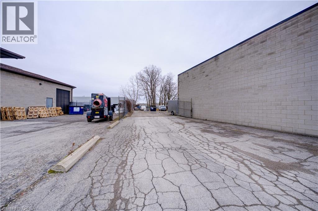 114 Easton Road, Brantford, Ontario  N3P 1J5 - Photo 32 - 40811823