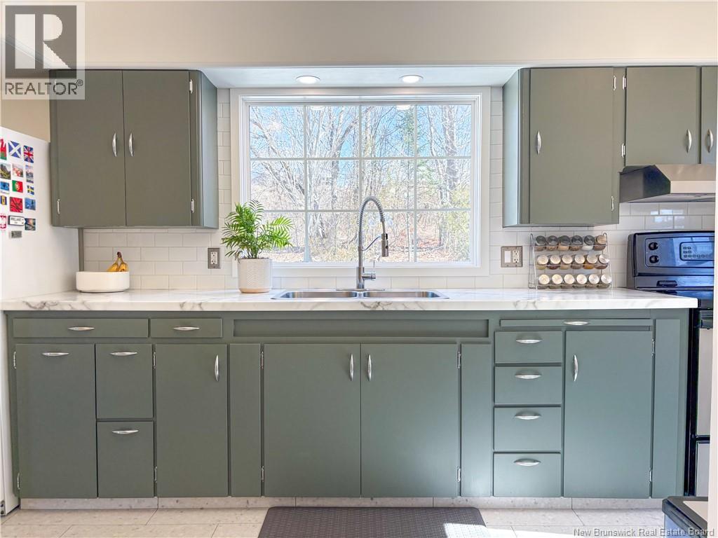 70 High Street, Hartland, New Brunswick  E7P 2L2 - Photo 4 - NB135278