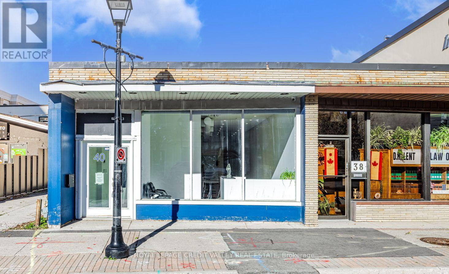 40 QUEEN STREET W, Brampton, Ontario