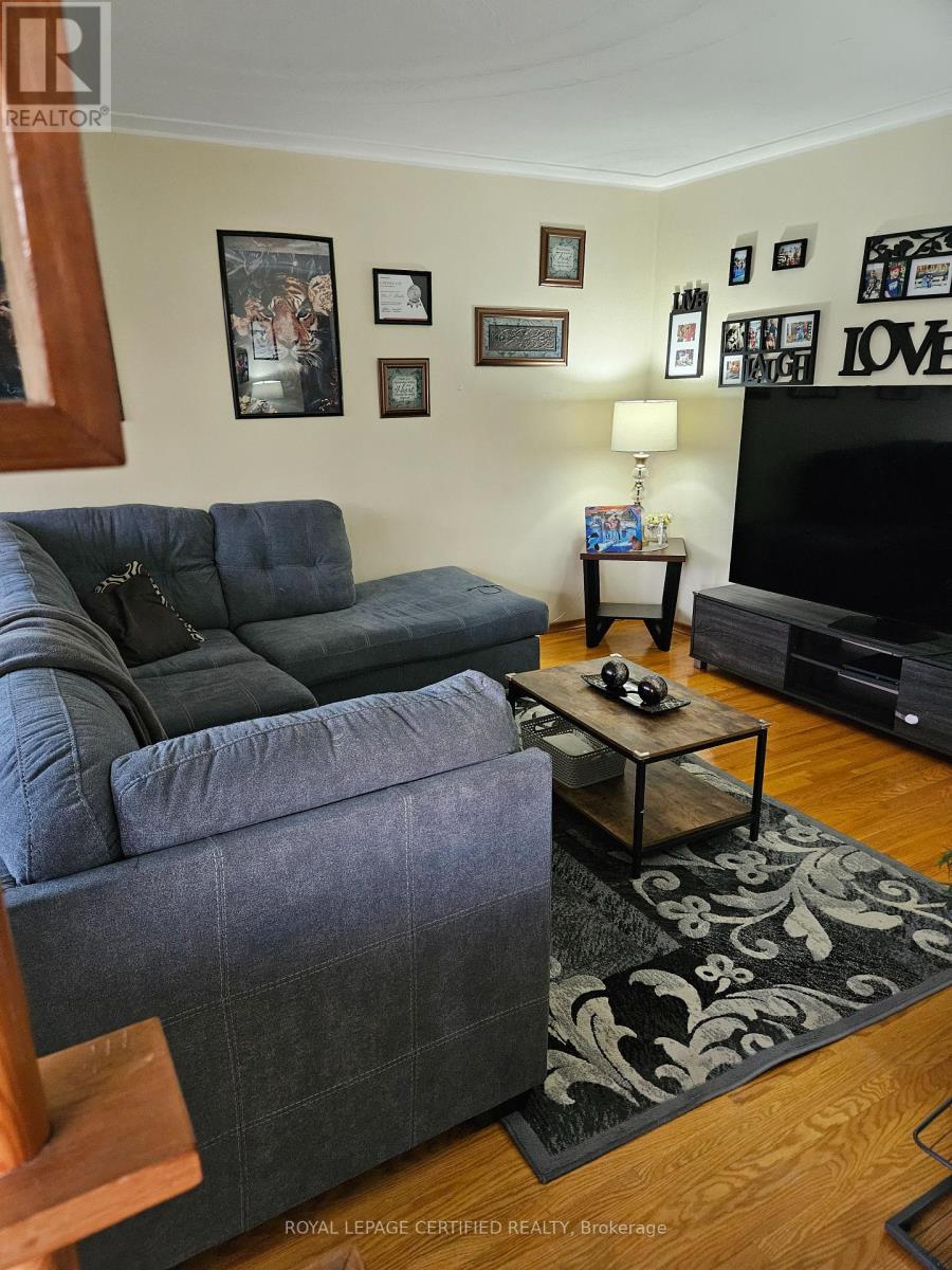 Main - 197 Craigroyston Road, Hamilton (Bartonville), Ontario  L8K 3K2 - Photo 3 - X12881910