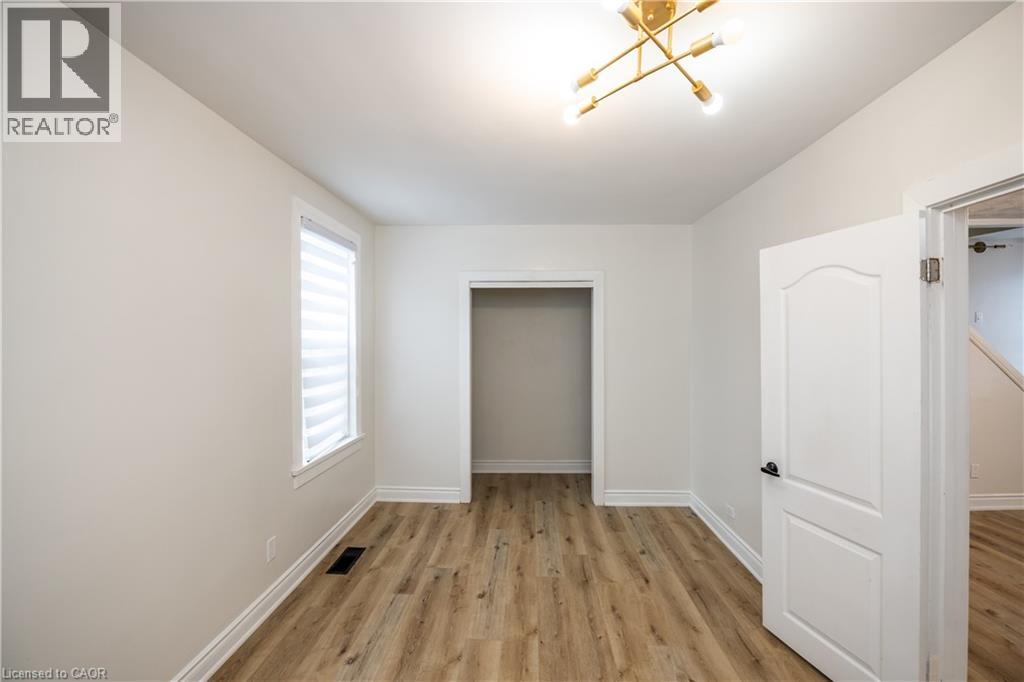 30 Elm Street, St. Catharines, Ontario  L2P 2B7 - Photo 3 - 40813215