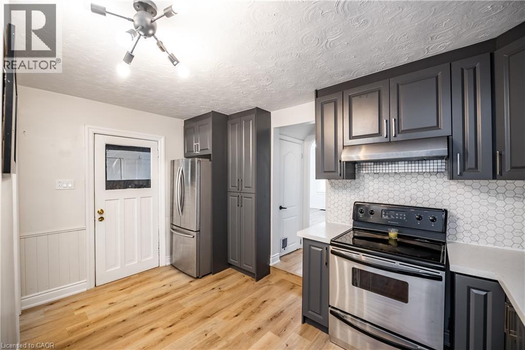 30 Elm Street, St. Catharines, Ontario  L2P 2B7 - Photo 5 - 40813215