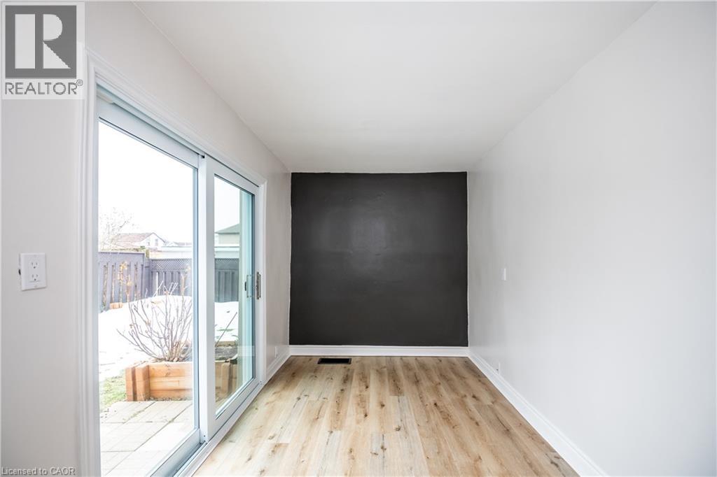 30 Elm Street, St. Catharines, Ontario  L2P 2B7 - Photo 8 - 40813215