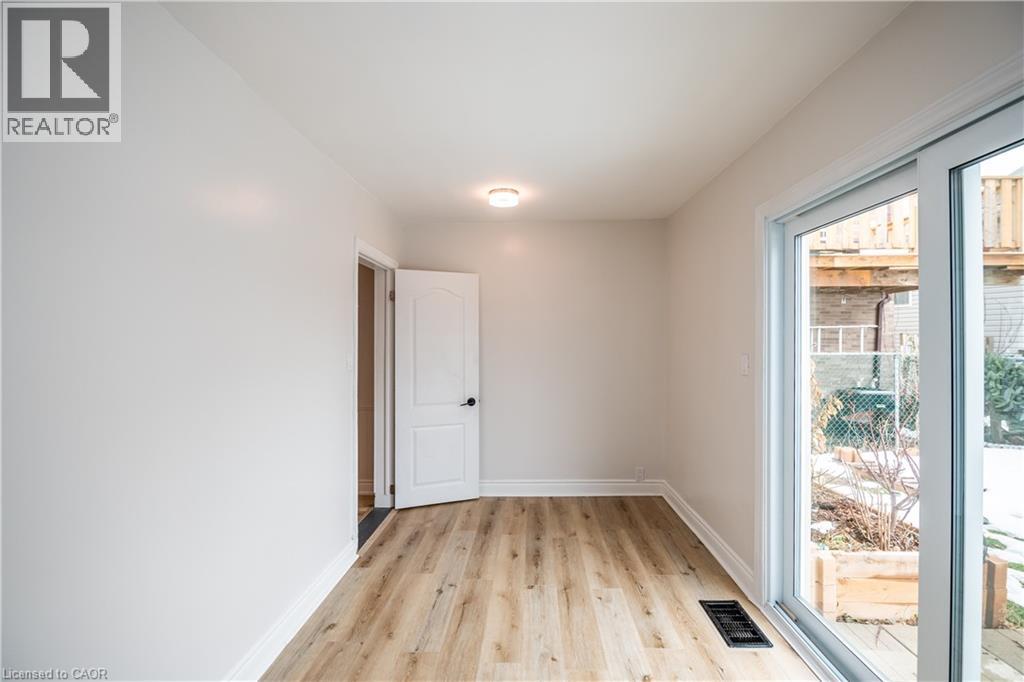 30 Elm Street, St. Catharines, Ontario  L2P 2B7 - Photo 9 - 40813215