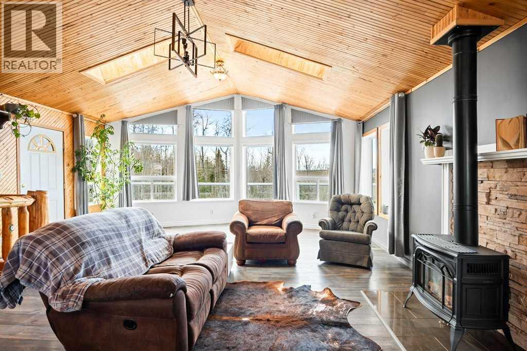 16, 4339 Twp 304, Rural Mountain View County, Alberta  T0M 0R0 - Photo 3 - A2294417