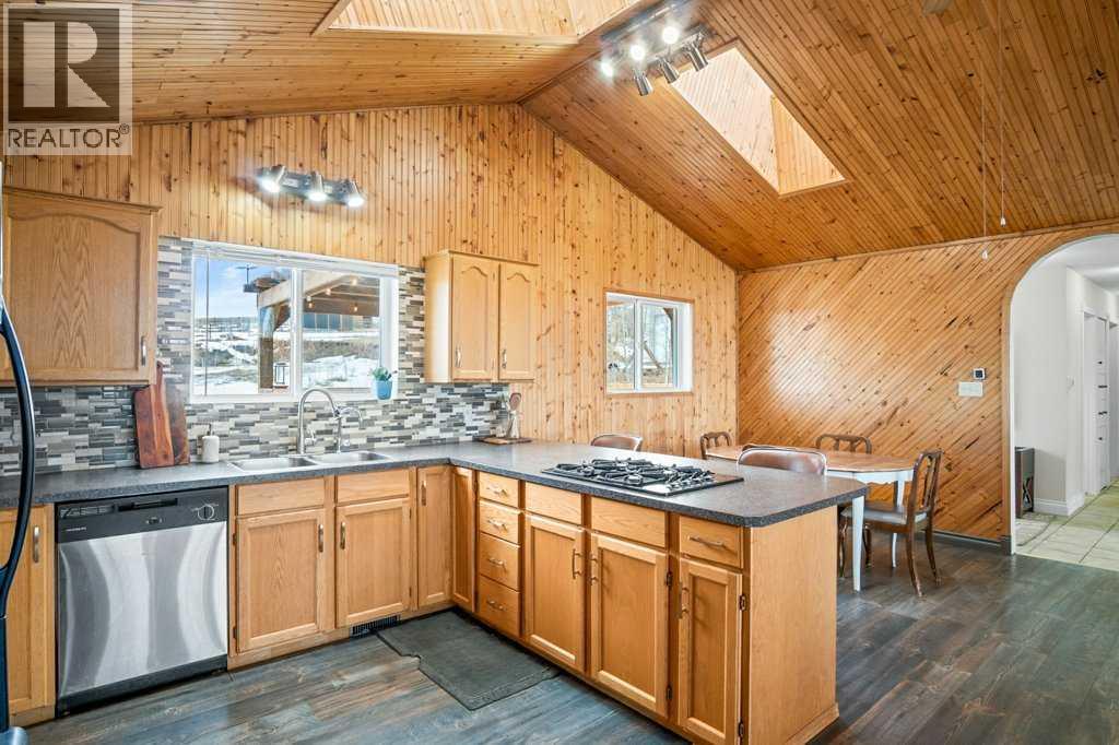 16, 4339 Twp 304, Rural Mountain View County, Alberta  T0M 0R0 - Photo 8 - A2294417