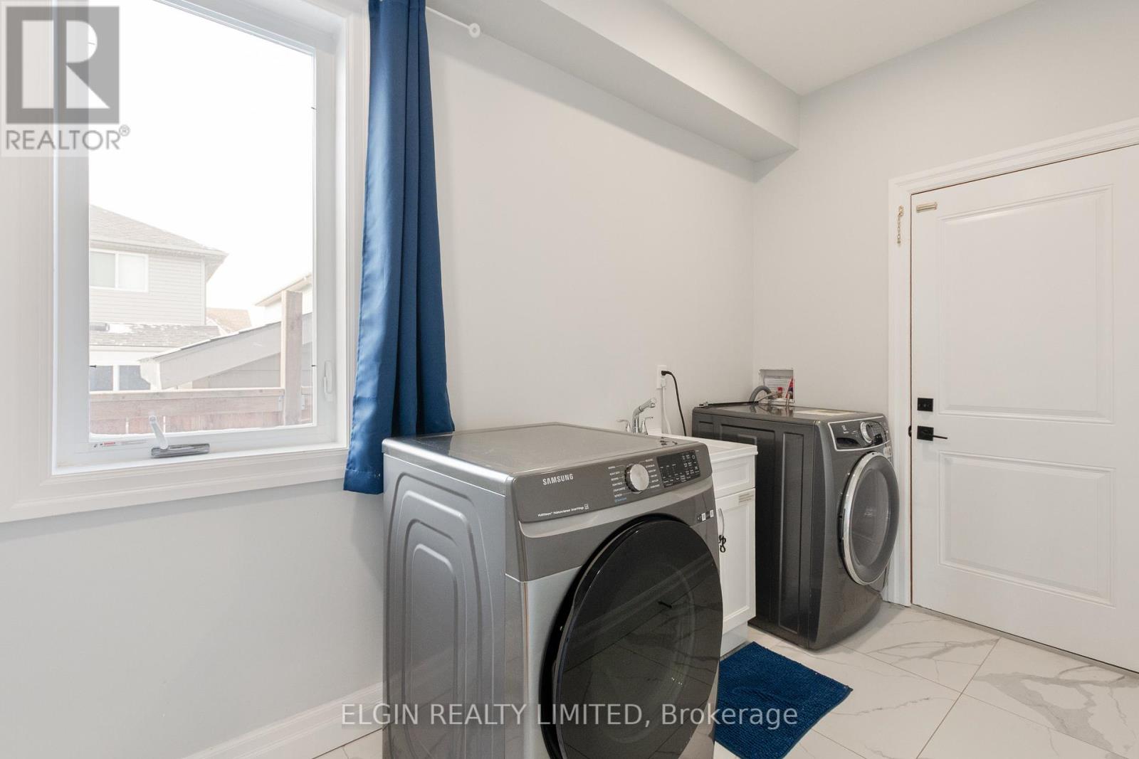 41531 Florence Court, Southwold, Ontario  N5P 4N4 - Photo 5 - X12896732