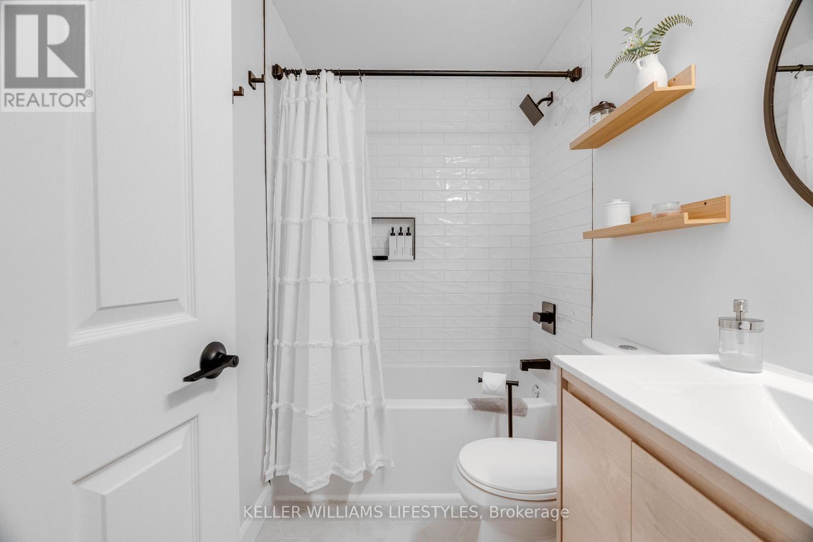 58 Deborah Drive, Strathroy-Caradoc, Ontario  N7G 4C8 - Photo 17 - X12896824