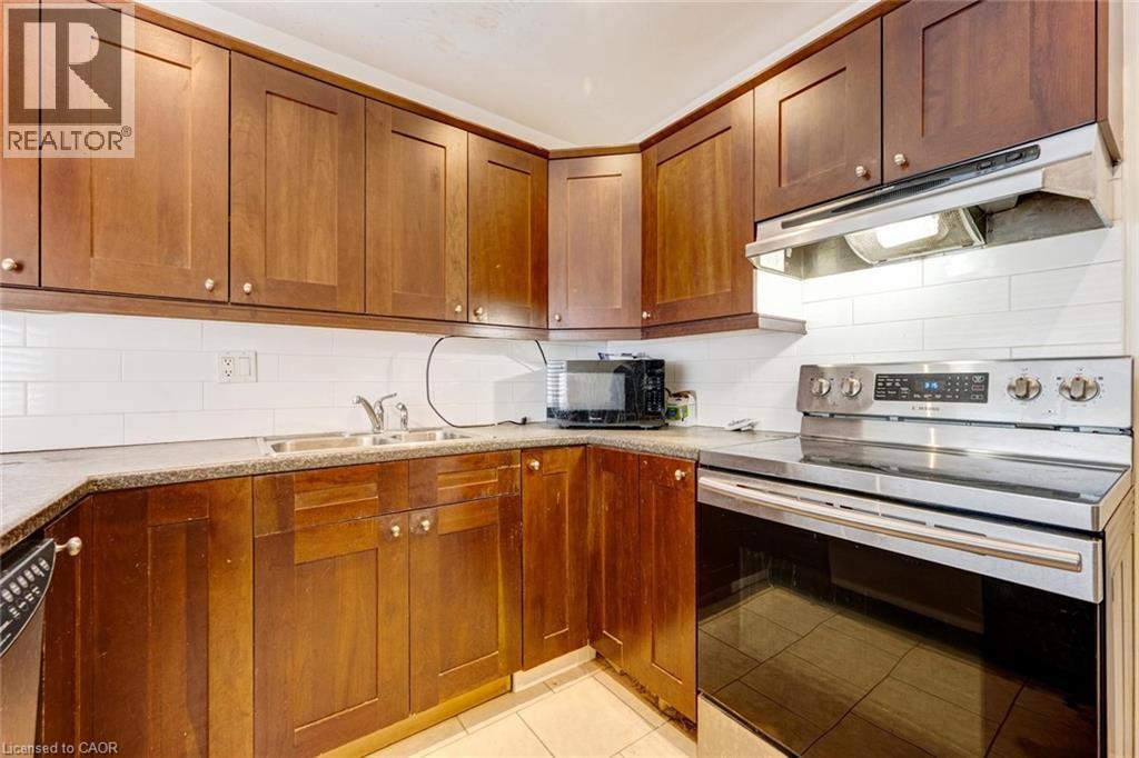 16 Woodward Avenue, Brampton, Ontario  L6V 1K1 - Photo 10 - 40792043