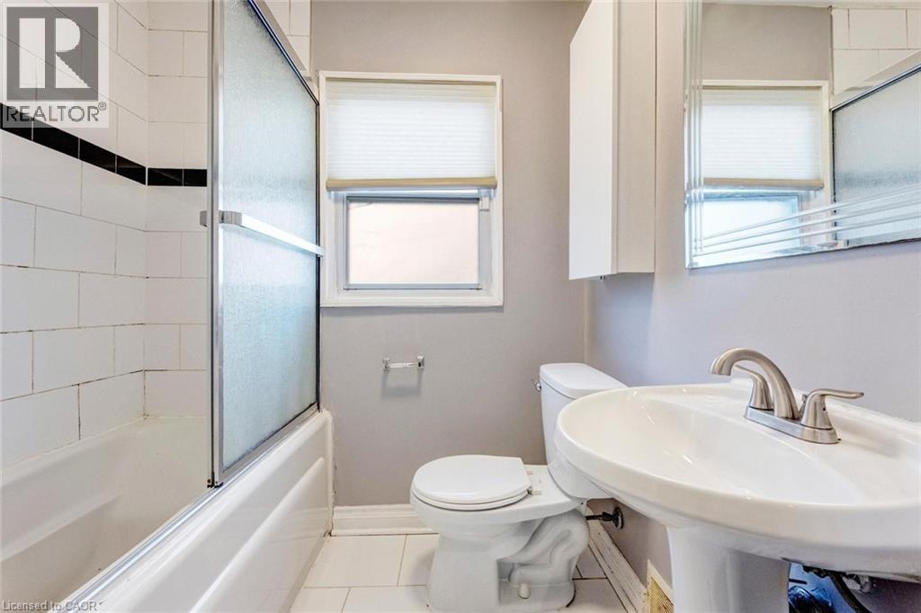 16 Woodward Avenue, Brampton, Ontario  L6V 1K1 - Photo 24 - 40792043