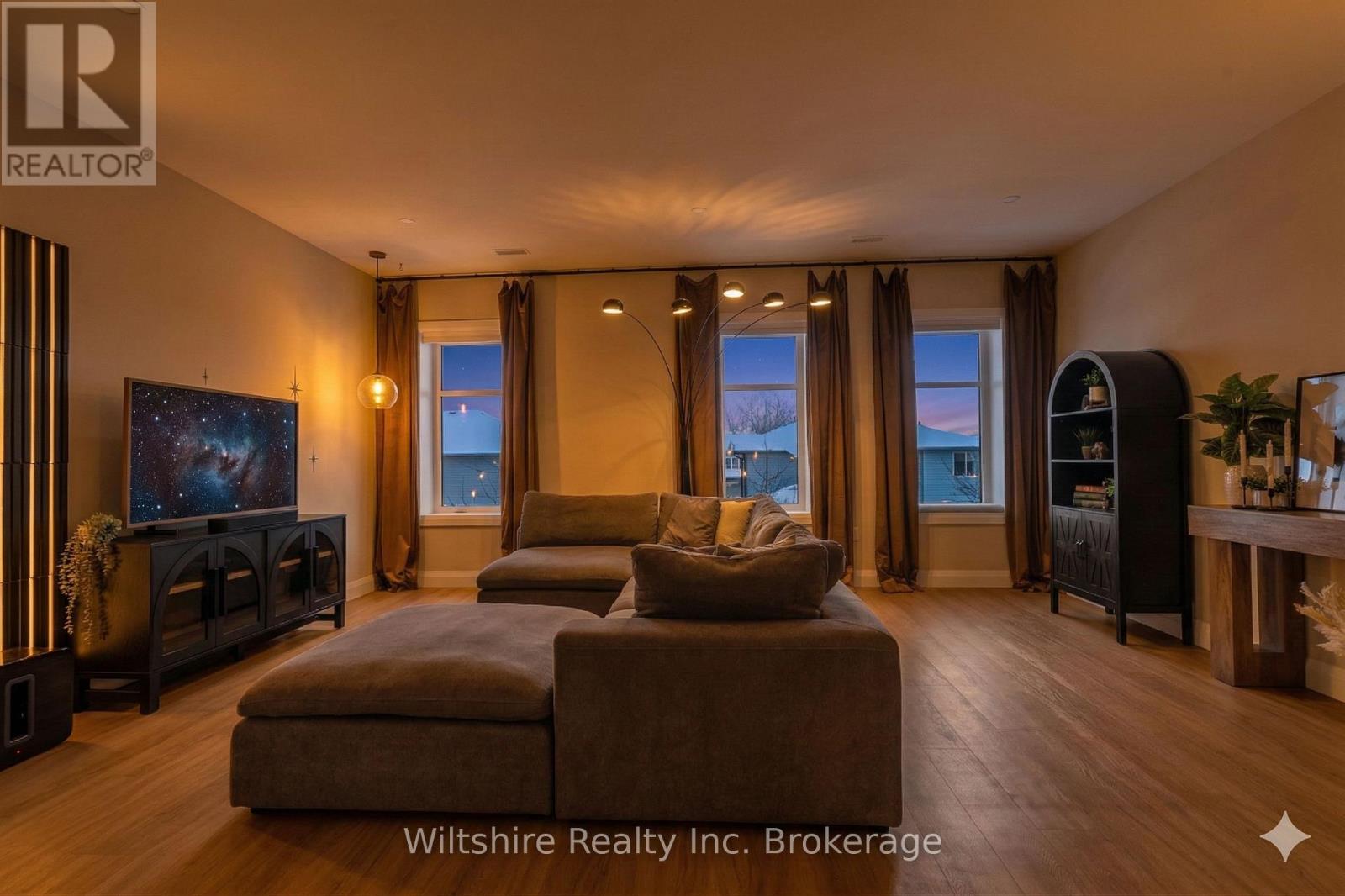 1105 - 361 Quarter Town Line, Tillsonburg, Ontario  N4G 0K2 - Photo 2 - X12709848