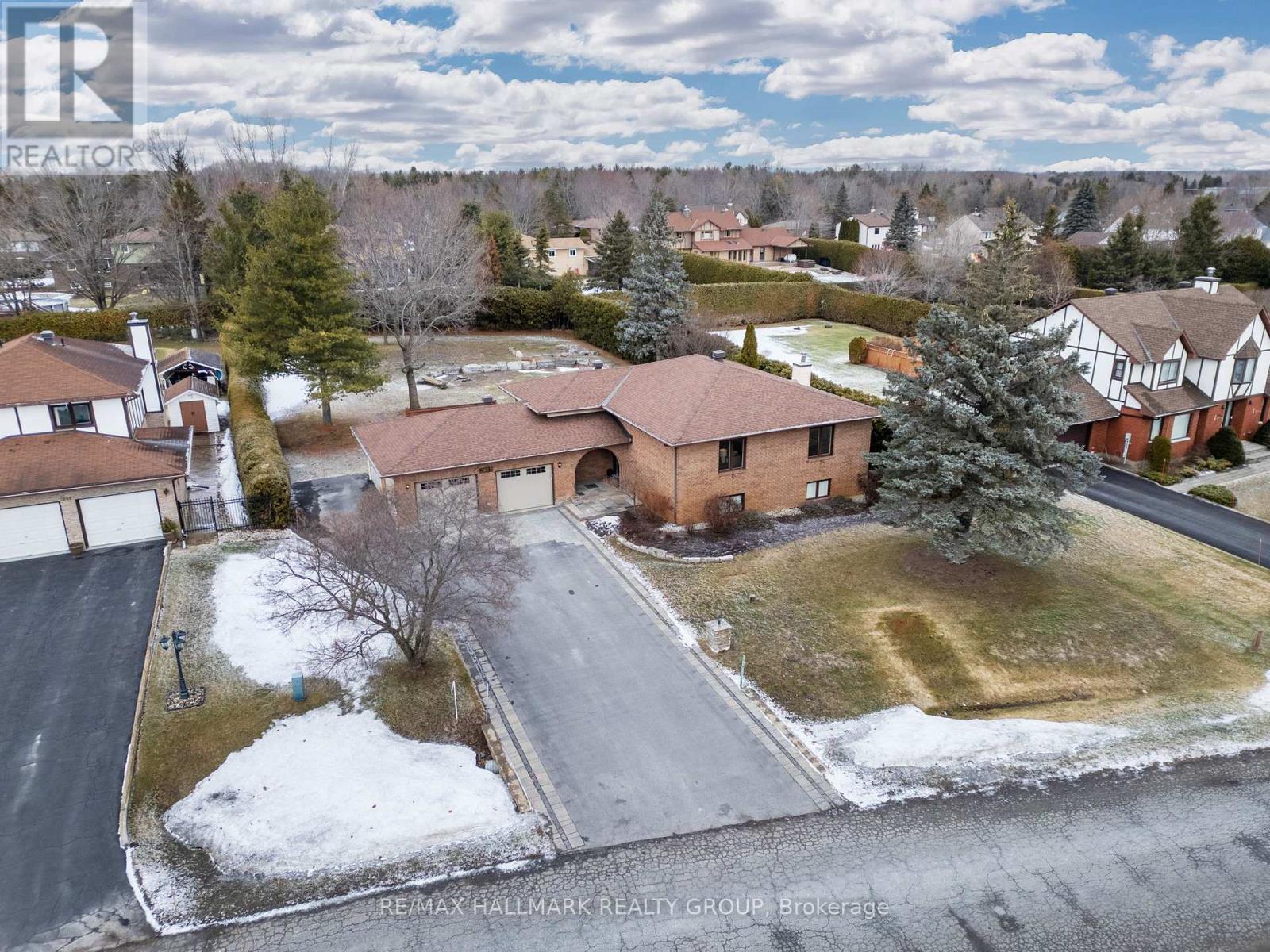 7055 Shadow Ridge Drive, Ottawa, Ontario  K4P 1B8 - Photo 2 - X12896670