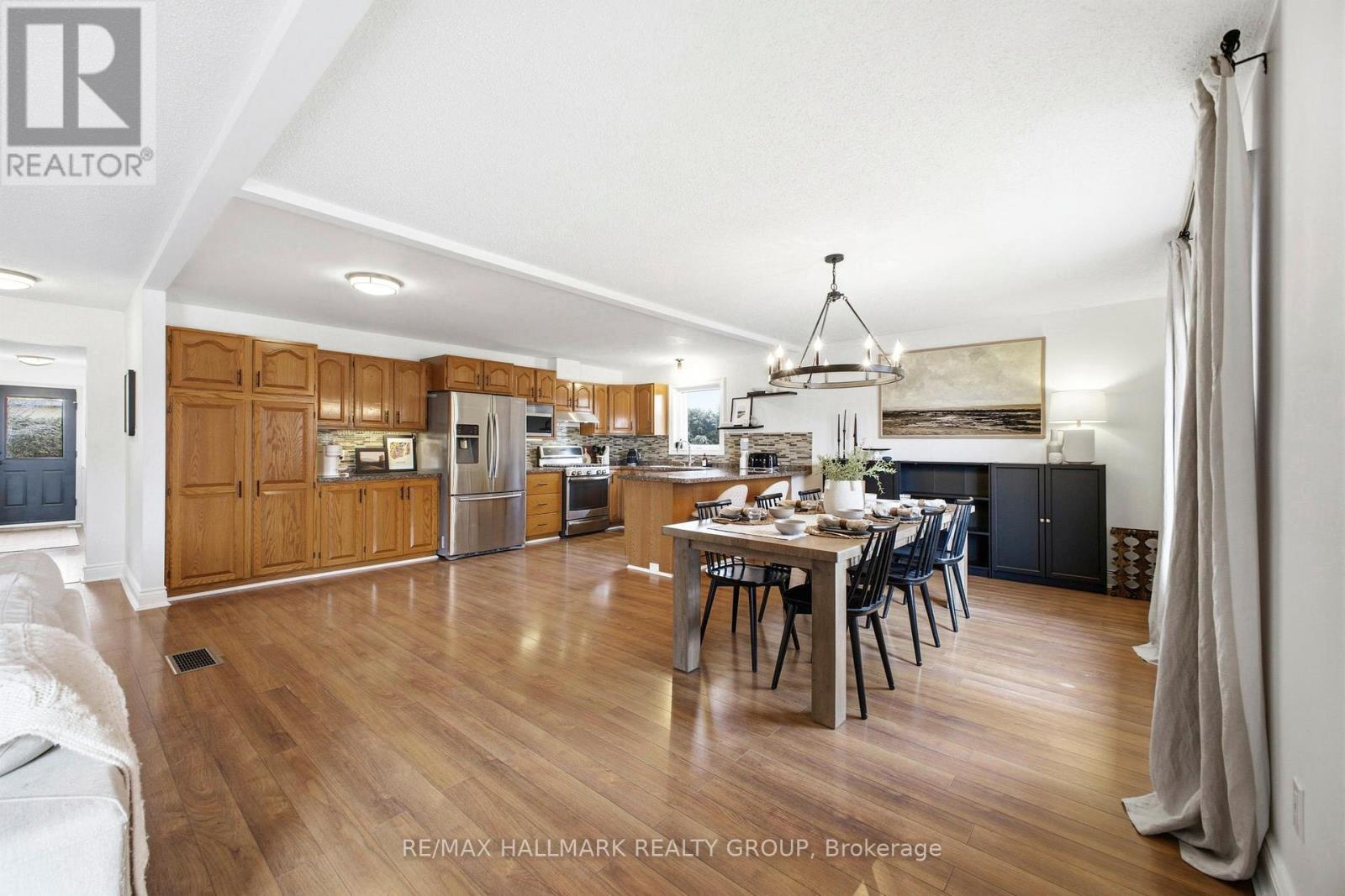 7055 Shadow Ridge Drive, Ottawa, Ontario  K4P 1B8 - Photo 6 - X12896670