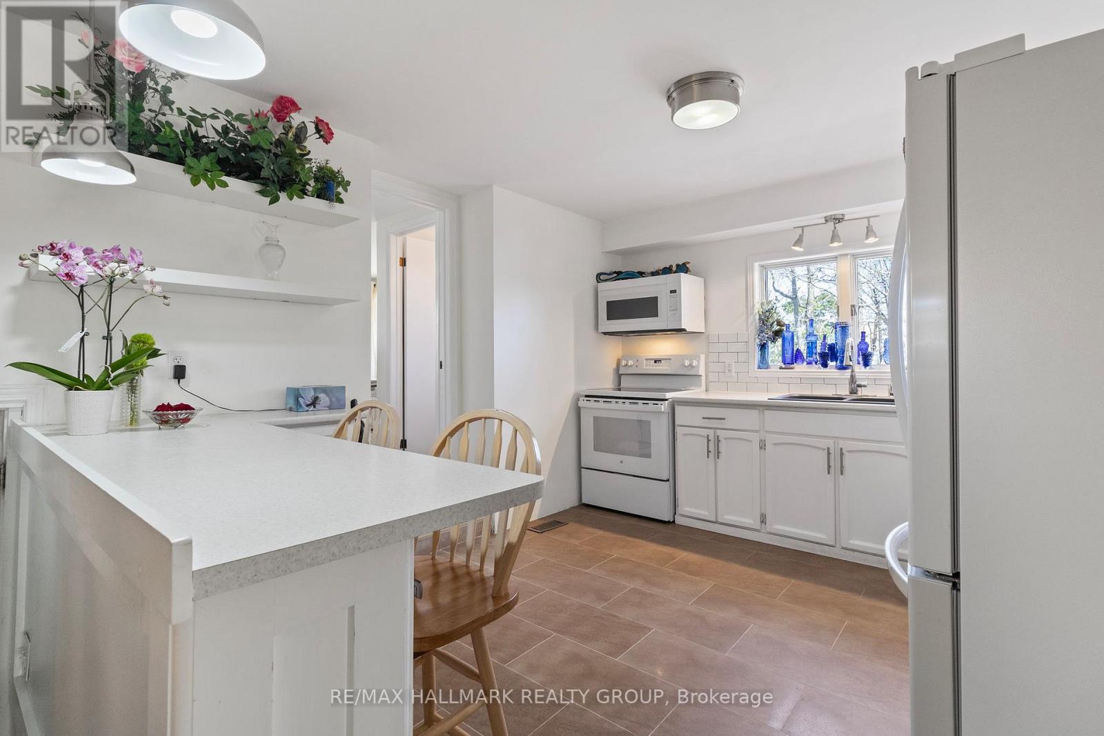 31 Chaffey Street, Brockville, Ontario  K6V 4L5 - Photo 8 - X12896682