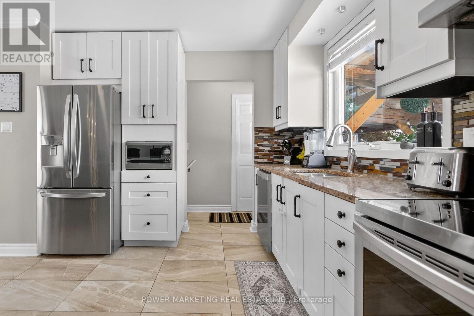 3269 Clearwater Crescent, Ottawa, Ontario  K1V 7S3 - Photo 12 - X12896770