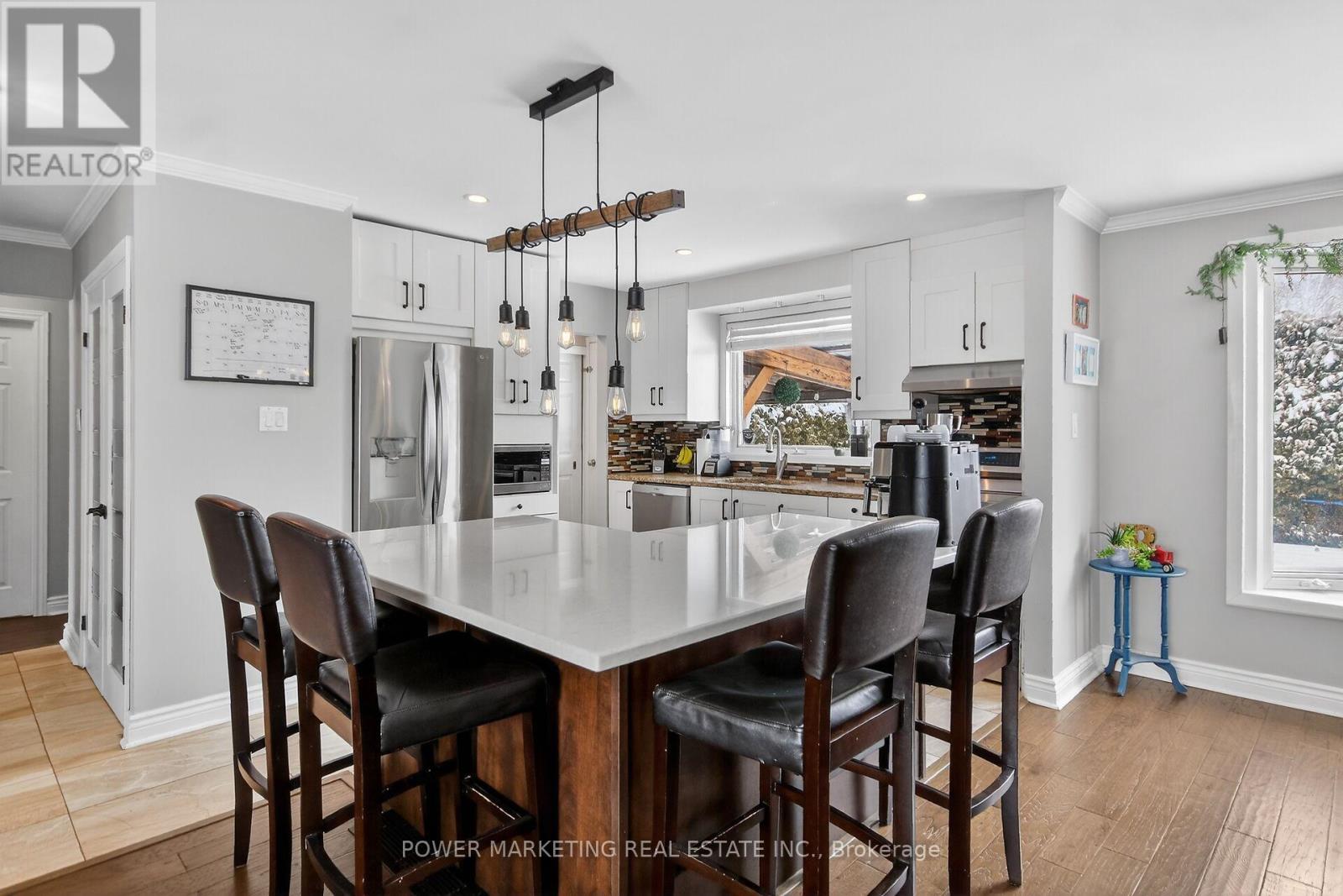 3269 Clearwater Crescent, Ottawa, Ontario  K1V 7S3 - Photo 4 - X12896770