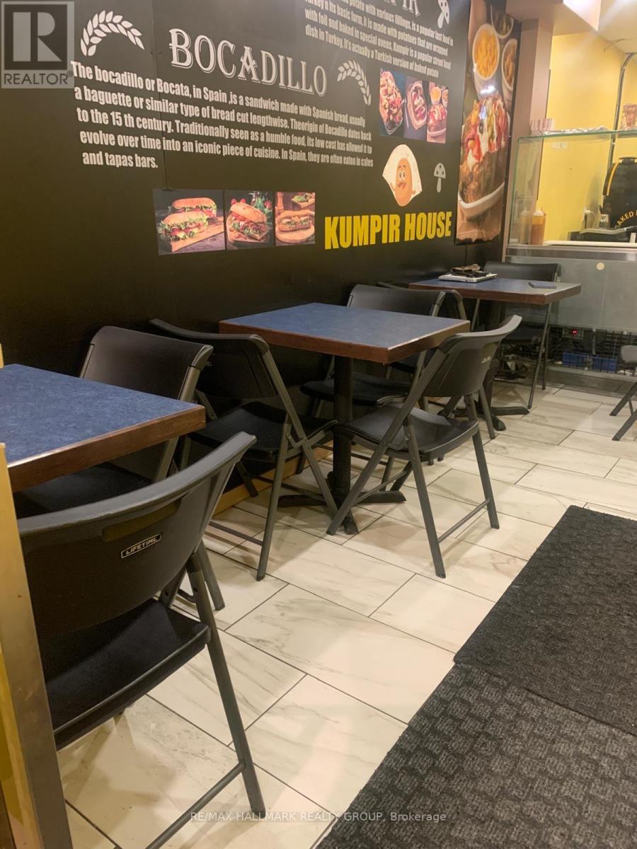 700 - 1666 Bank Street, Ottawa, Ontario  K1V 7Y6 - Photo 2 - X12896804