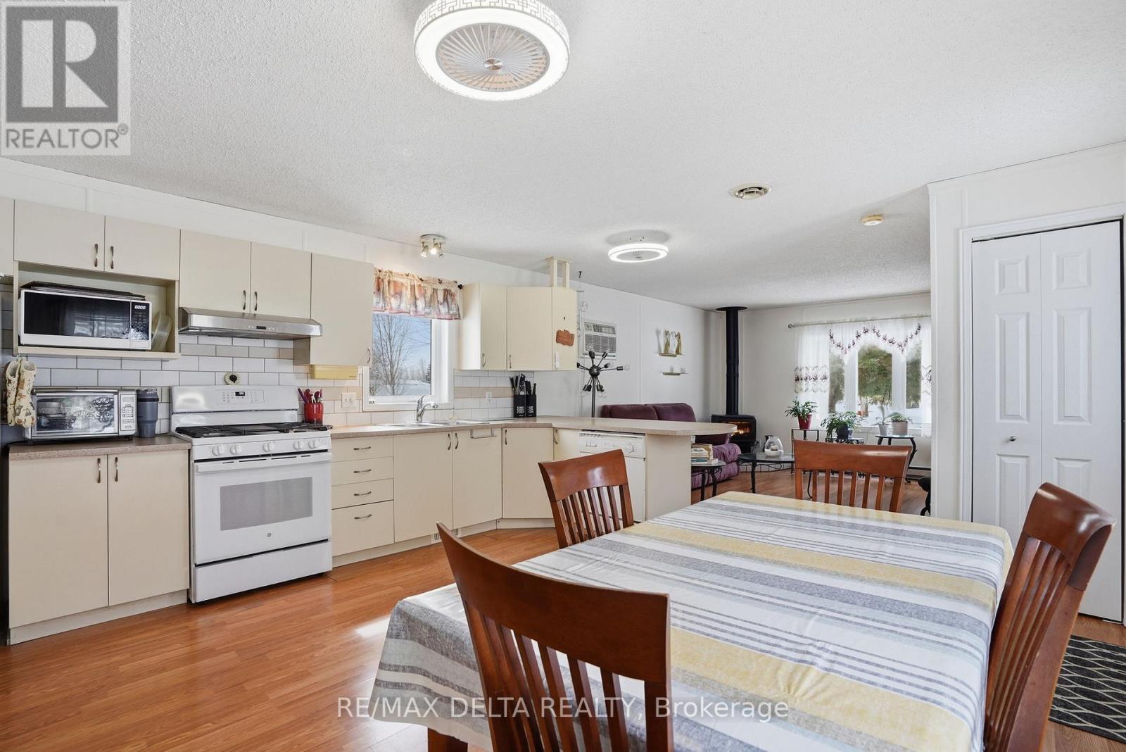 28-5279 County Road 17 Highway, Alfred And Plantagenet, Ontario  K0B 1A0 - Photo 13 - X12896852