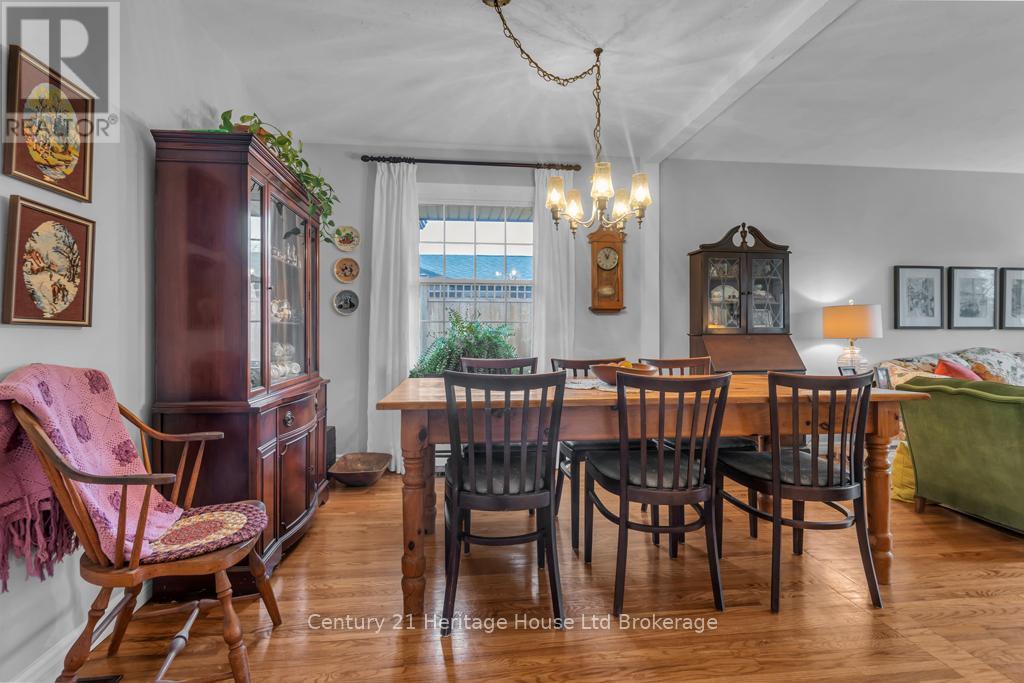 997 Vanier Avenue, Woodstock (Woodstock - North), Ontario  N4S 4K5 - Photo 10 - X12896816