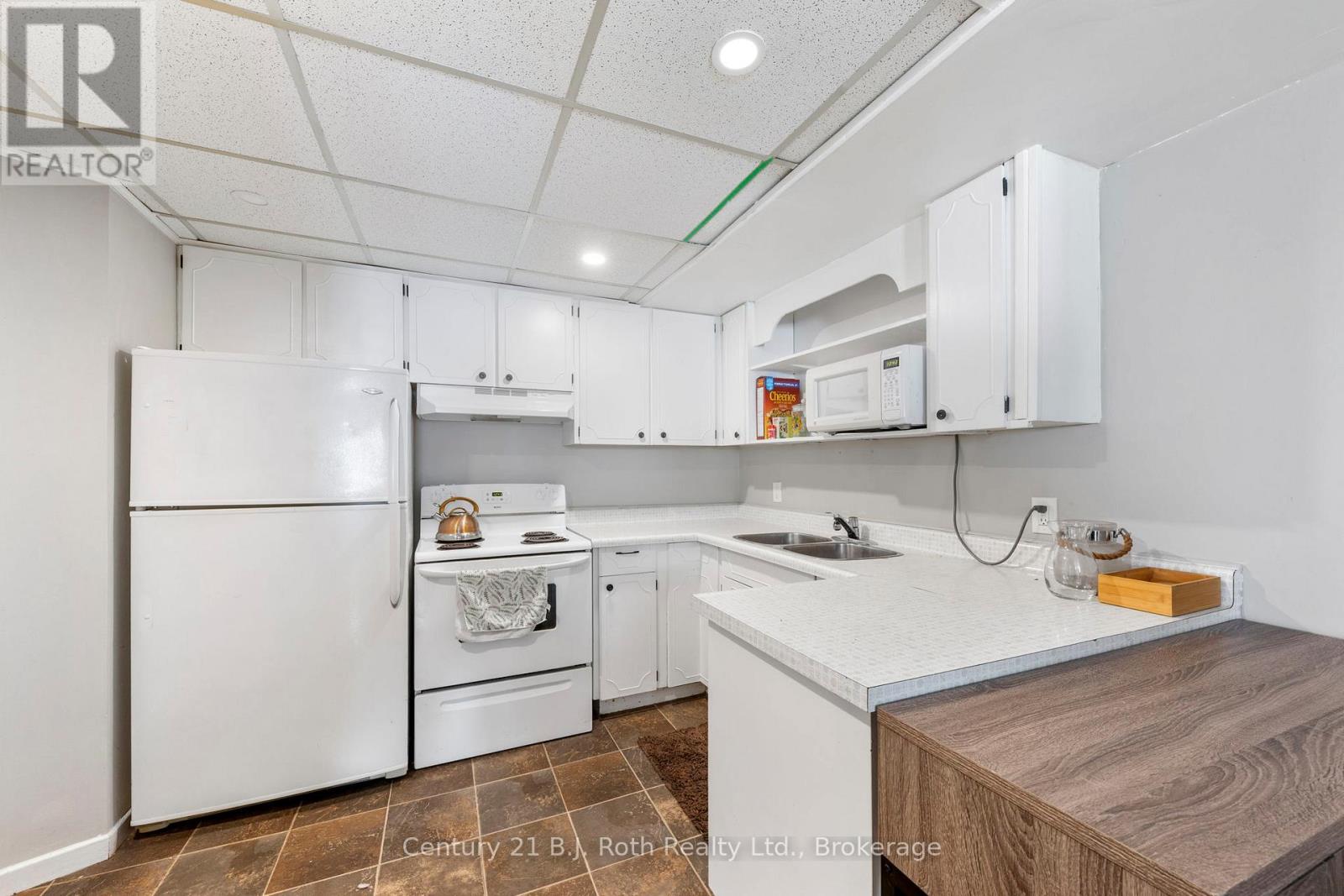 60 Lepage Drive, Penetanguishene, Ontario  L9M 1R5 - Photo 28 - S12896734