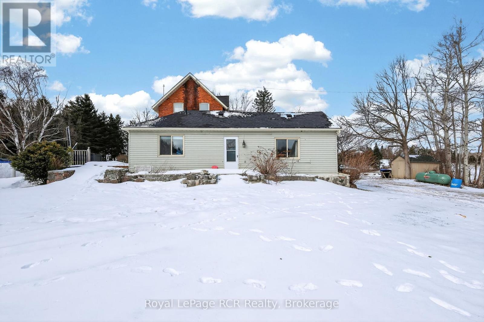2553 County Road 42, Clearview, Ontario  L0M 1S0 - Photo 38 - S12896830