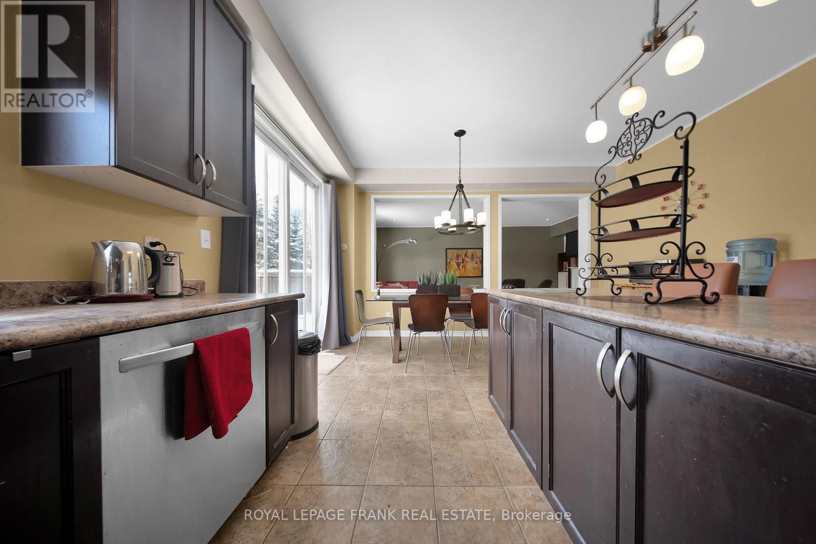 2300 Bridle Road, Oshawa (Windfields), Ontario  L1L 0A1 - Photo 11 - E12896704