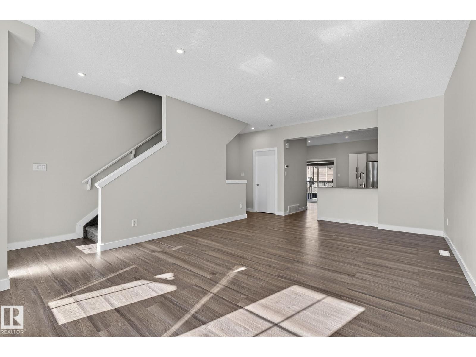 #45 1051 Graydon Hill Bv Sw, Edmonton, Alberta  T6W 3C8 - Photo 5 - E4476514