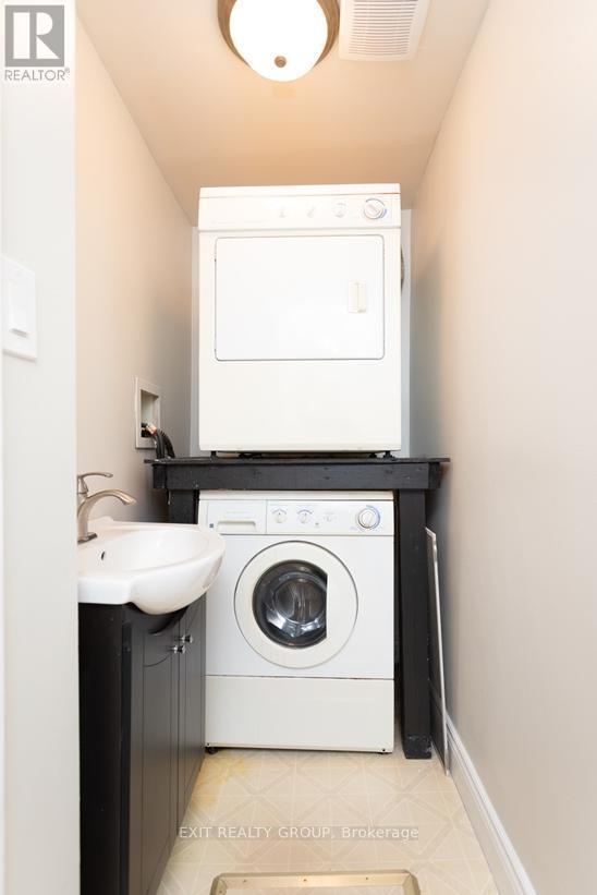 56 Moira Street W, Belleville (Belleville Ward), Ontario  K8P 1S3 - Photo 22 - X12896744