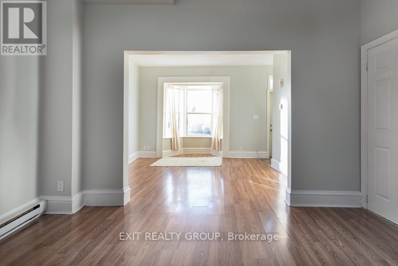 56 Moira Street W, Belleville (Belleville Ward), Ontario  K8P 1S3 - Photo 6 - X12896744