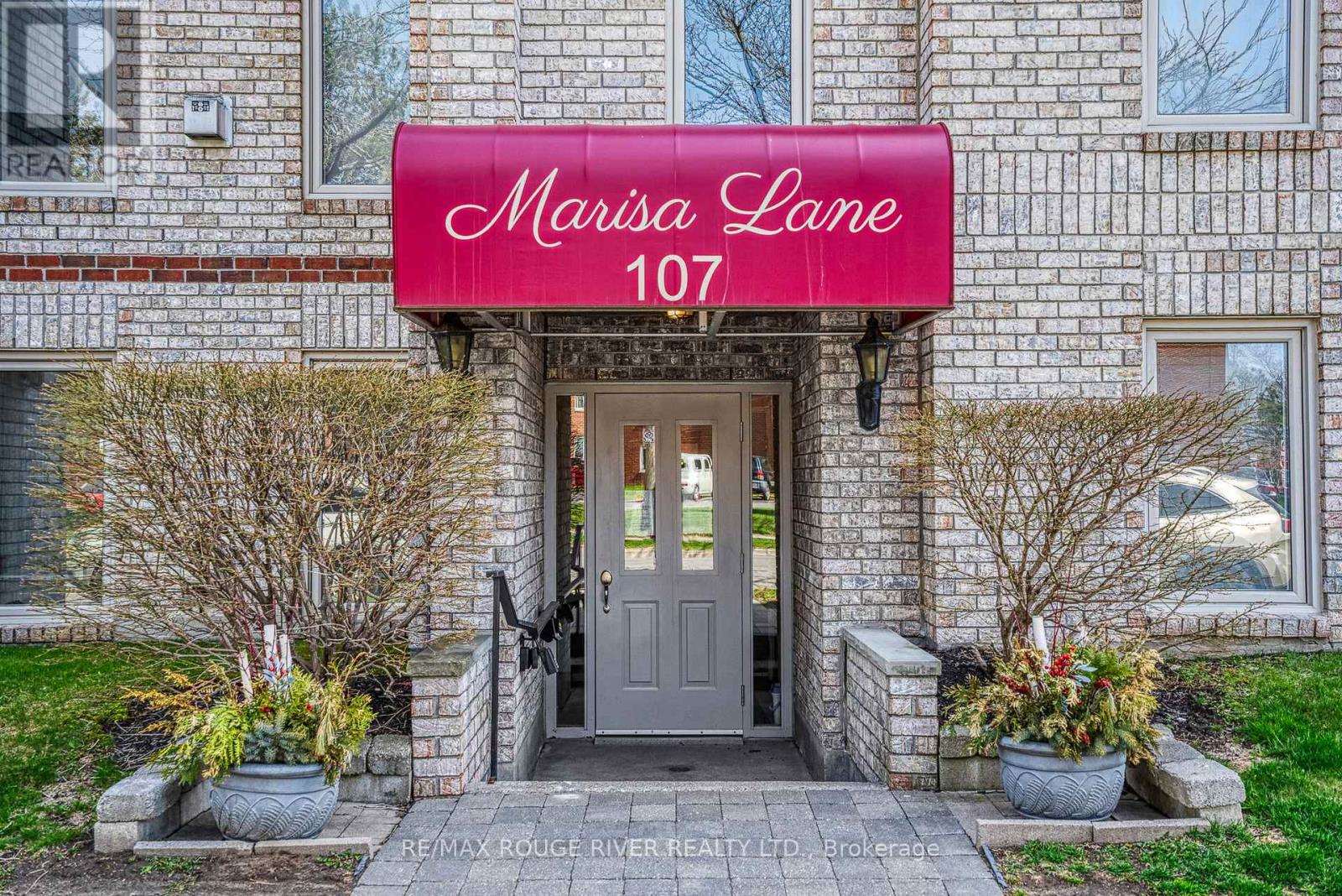 403 - 107 Marisa Lane, Cobourg, Ontario  K9A 5N6 - Photo 2 - X12896768