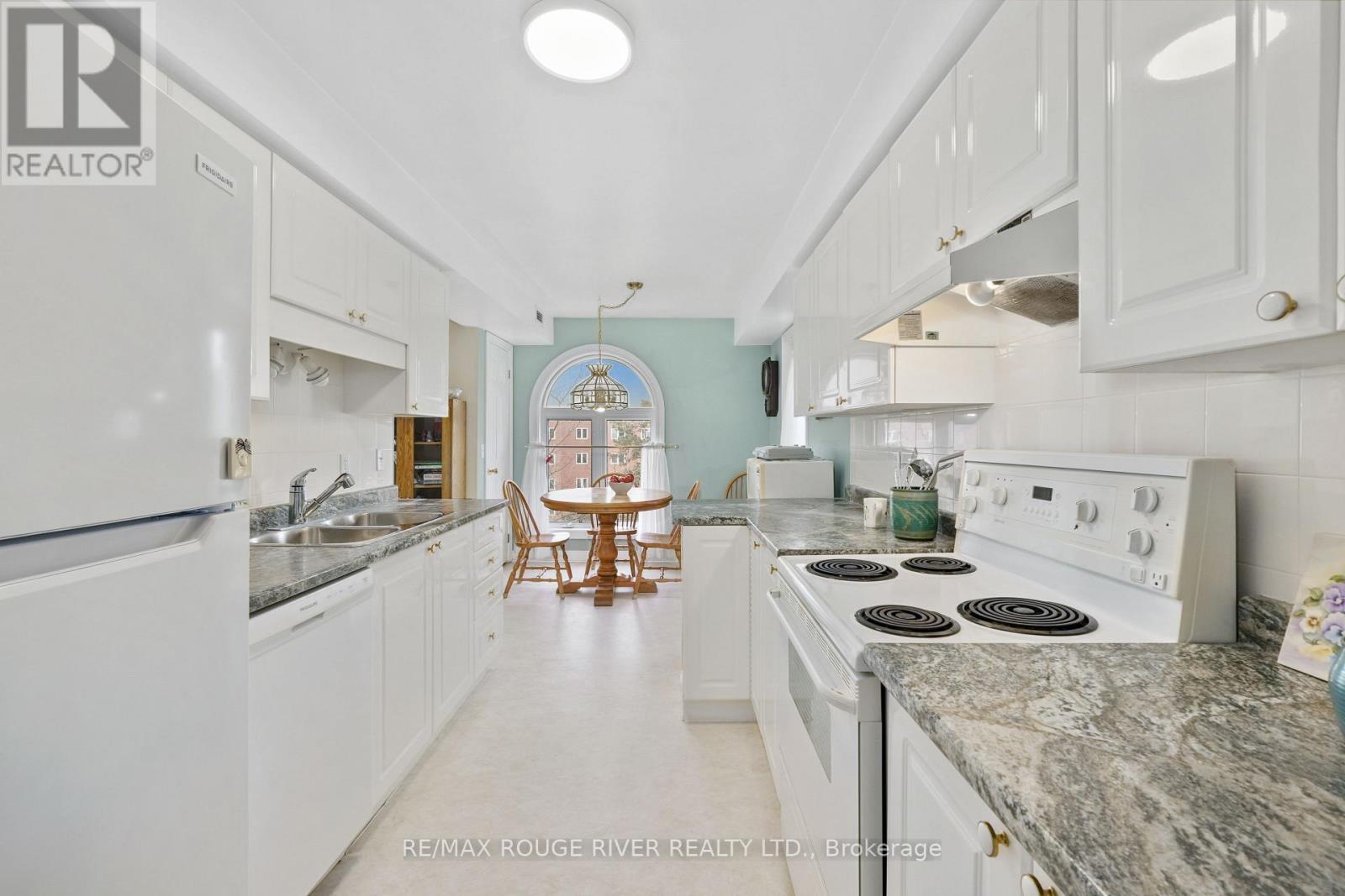 403 - 107 Marisa Lane, Cobourg, Ontario  K9A 5N6 - Photo 5 - X12896768