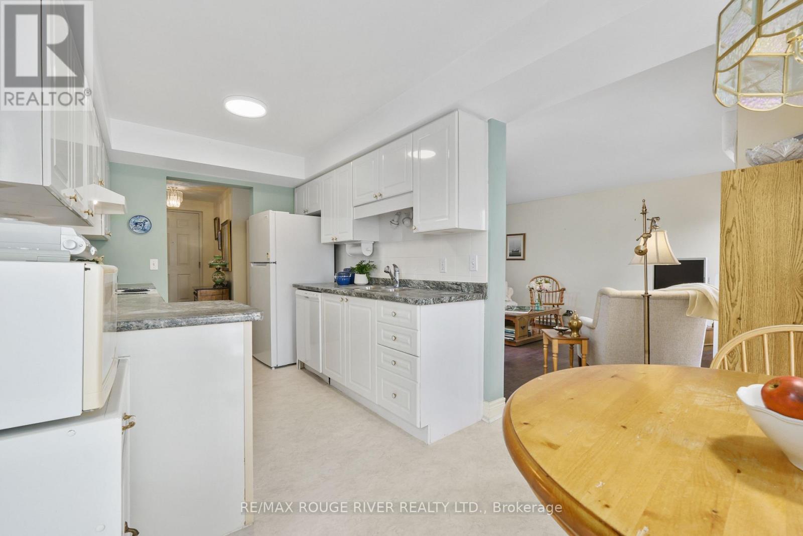 403 - 107 Marisa Lane, Cobourg, Ontario  K9A 5N6 - Photo 6 - X12896768