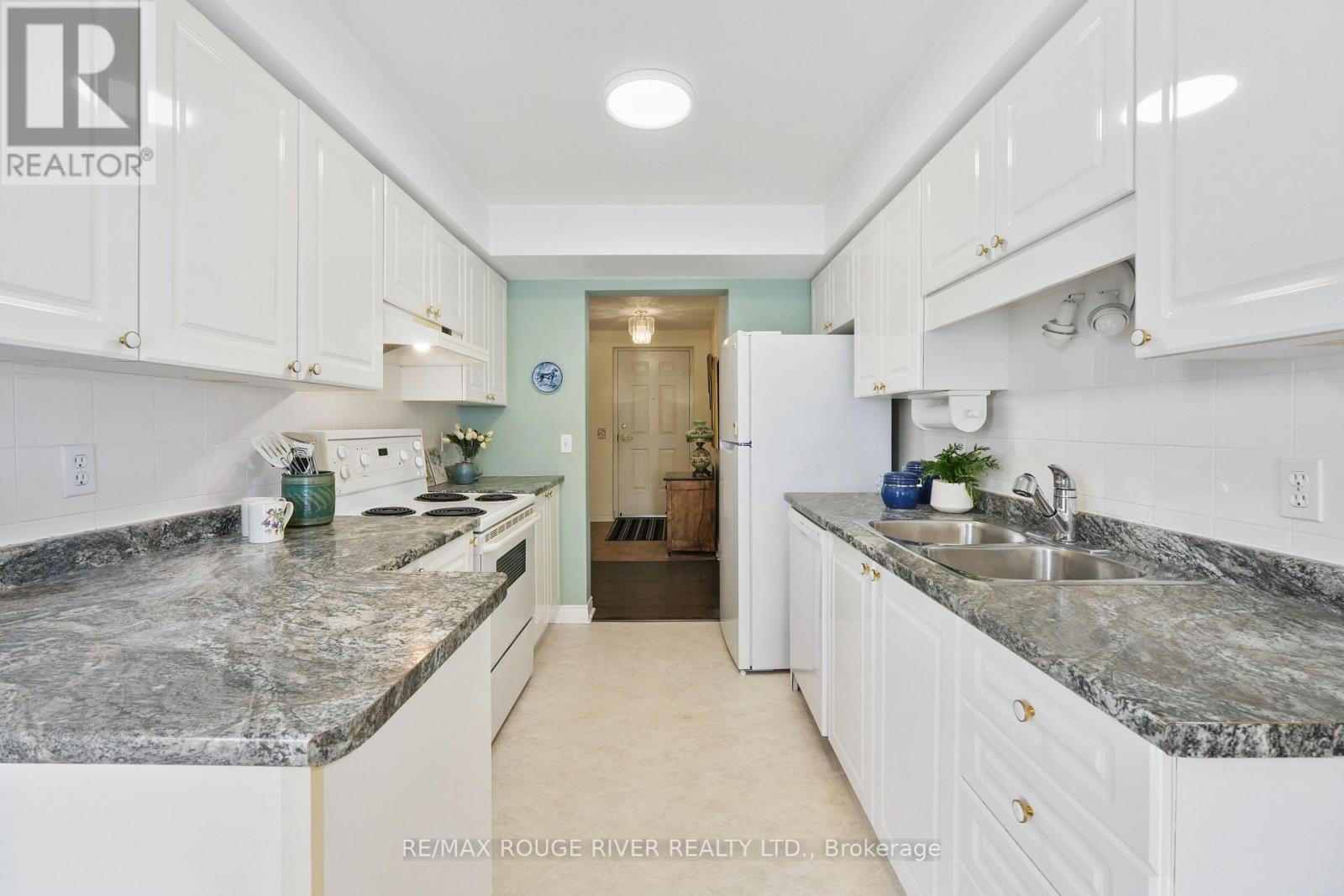 403 - 107 Marisa Lane, Cobourg, Ontario  K9A 5N6 - Photo 7 - X12896768