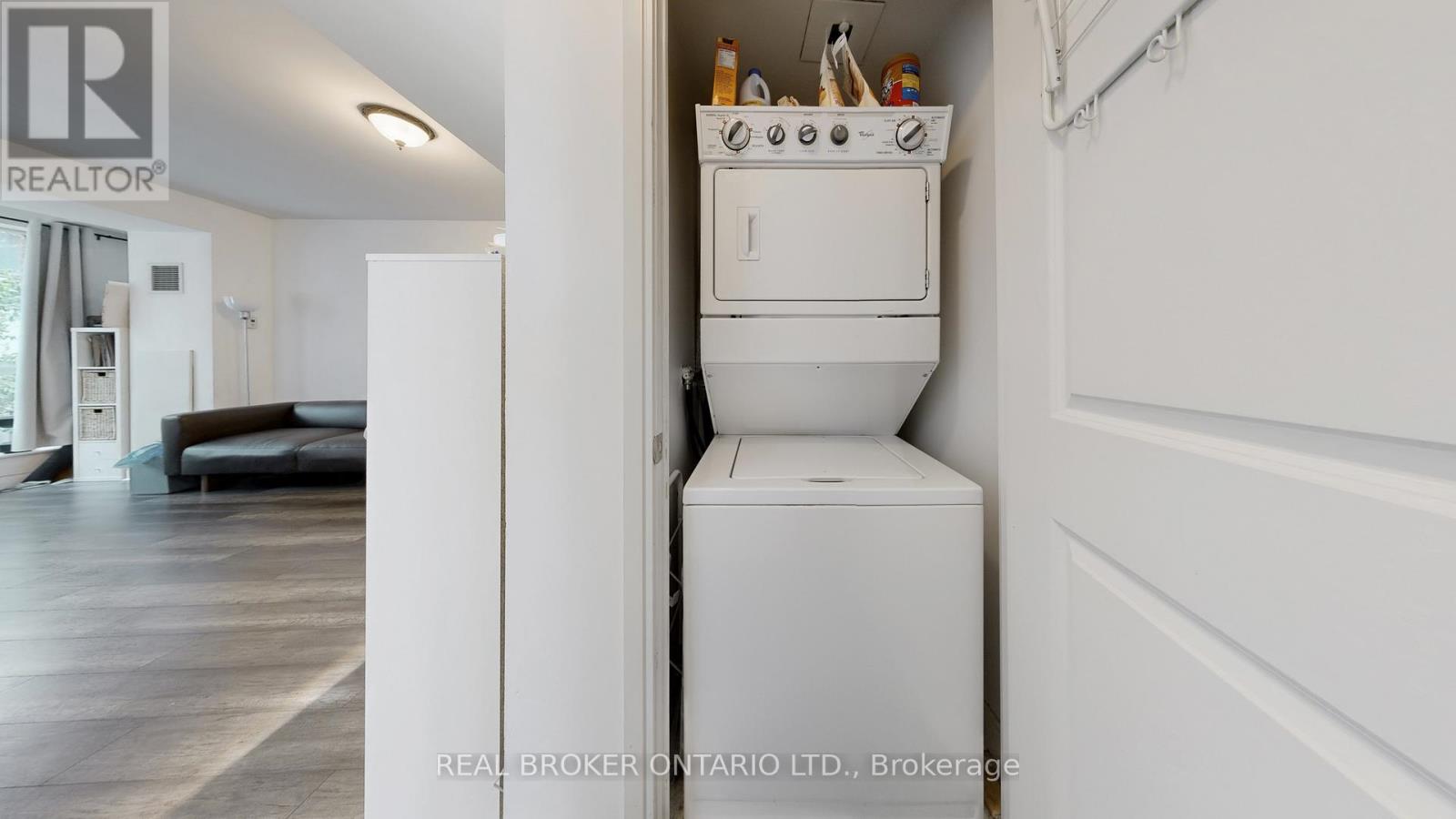 313 - 38 The Esplanade, Toronto, Ontario  M5E 1A5 - Photo 14 - C12896712