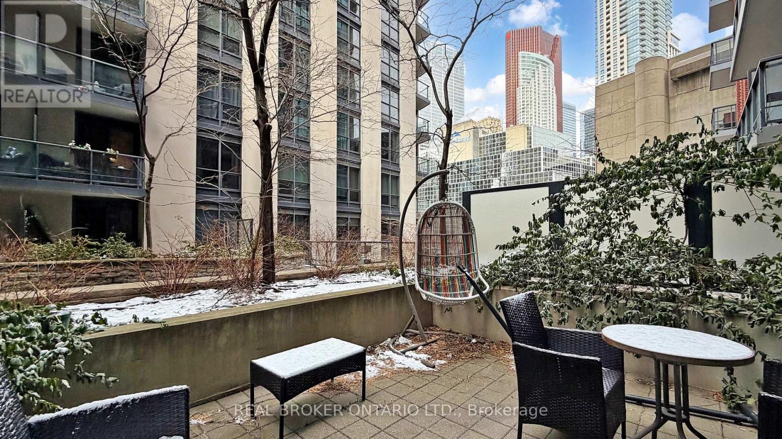 313 - 38 The Esplanade, Toronto, Ontario  M5E 1A5 - Photo 16 - C12896712