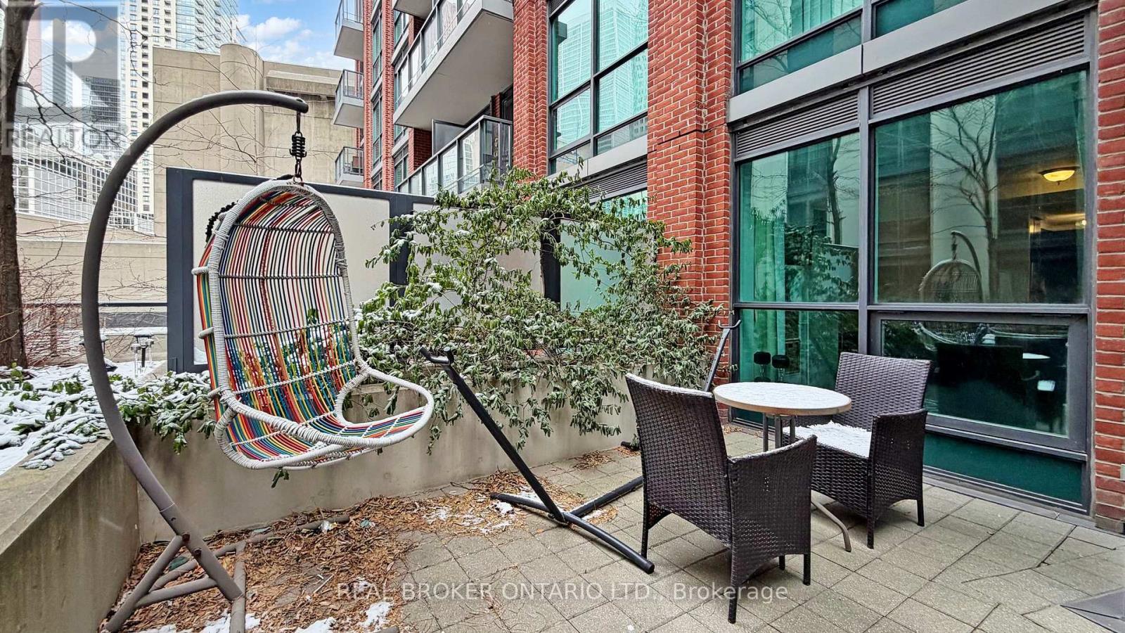 313 - 38 The Esplanade, Toronto, Ontario  M5E 1A5 - Photo 17 - C12896712