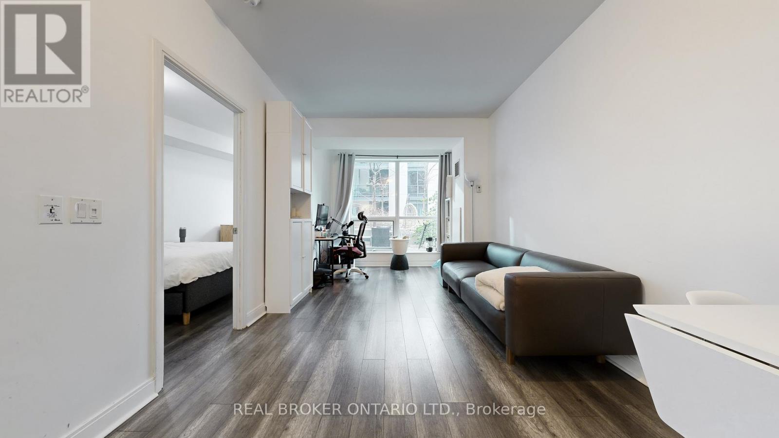 313 - 38 The Esplanade, Toronto, Ontario  M5E 1A5 - Photo 2 - C12896712