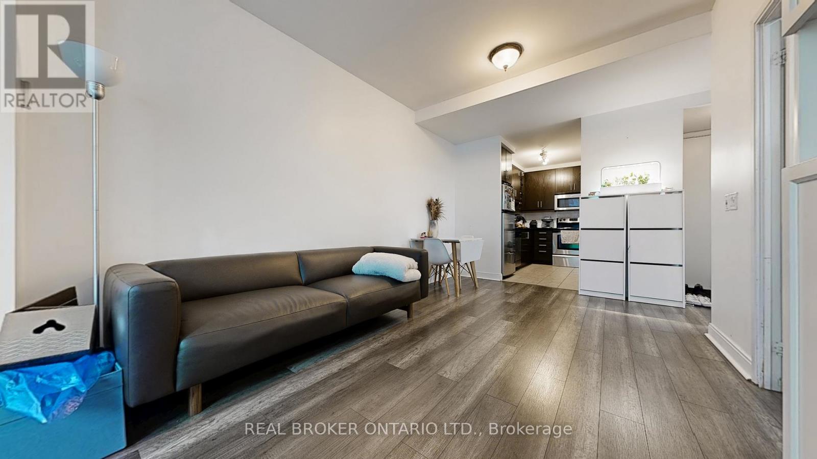 313 - 38 The Esplanade, Toronto, Ontario  M5E 1A5 - Photo 5 - C12896712