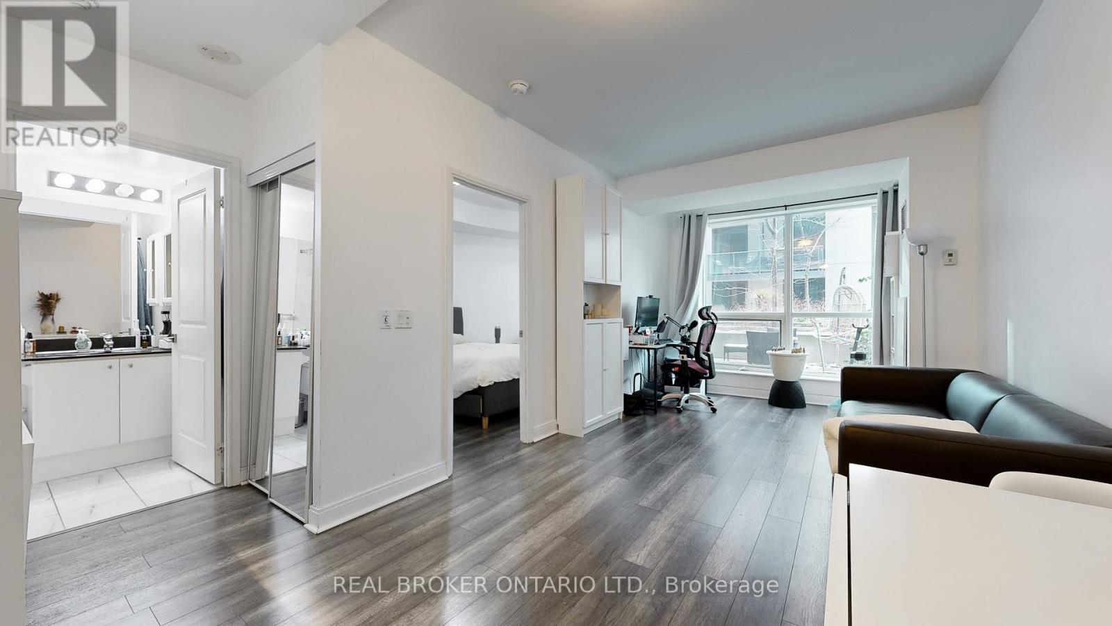 313 - 38 The Esplanade, Toronto, Ontario  M5E 1A5 - Photo 6 - C12896712