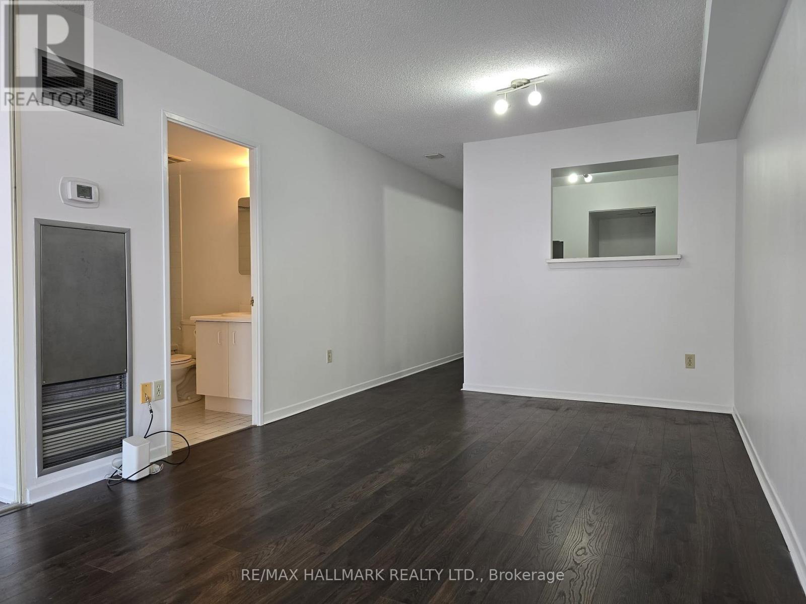 2211 - 44 St Joseph Street, Toronto (Bay Street Corridor), Ontario  M4Y 2W4 - Photo 8 - C12896766