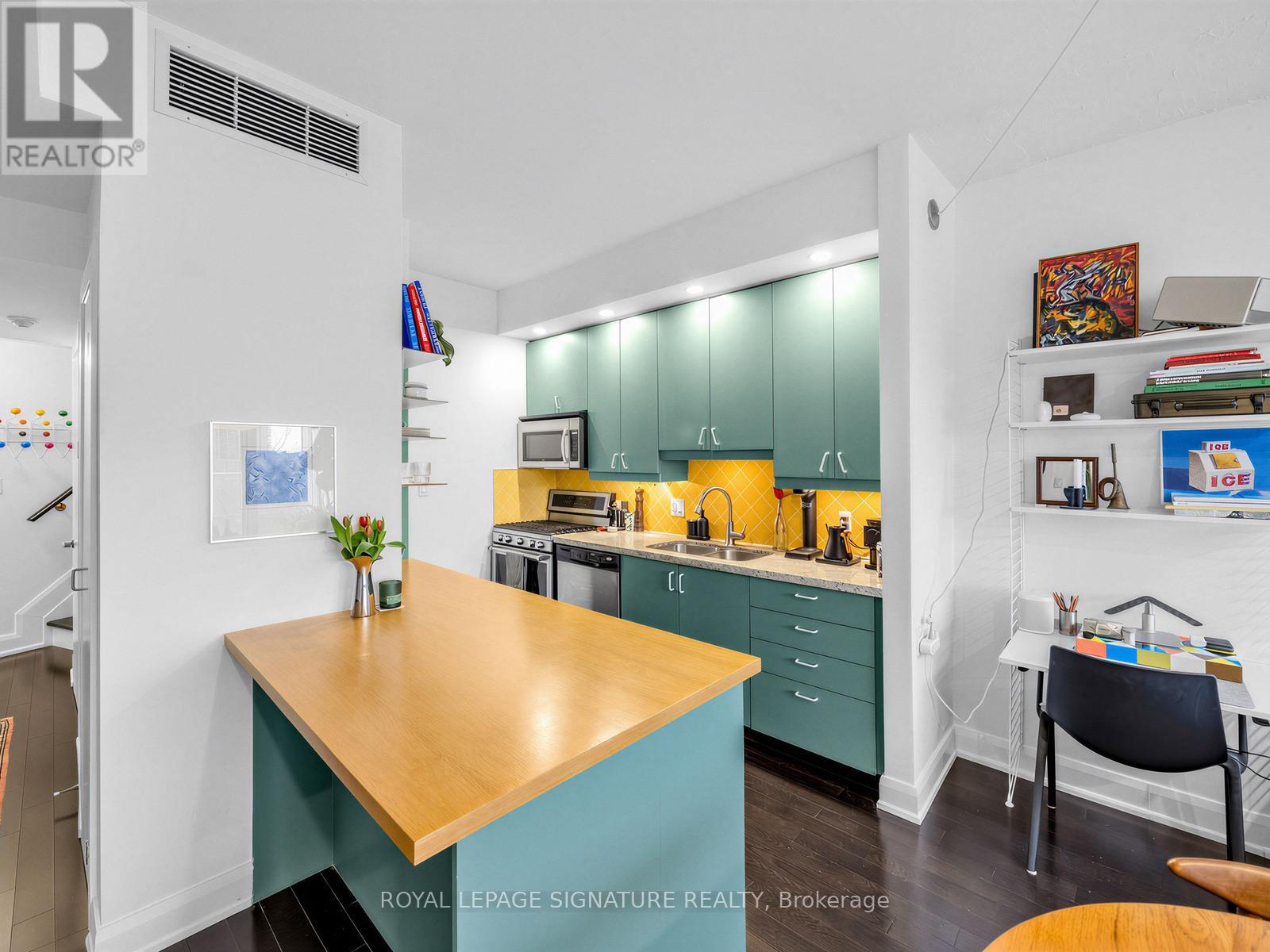 14 - 1636 Dundas St Street W, Toronto, Ontario  M6K 1V1 - Photo 7 - C12896820