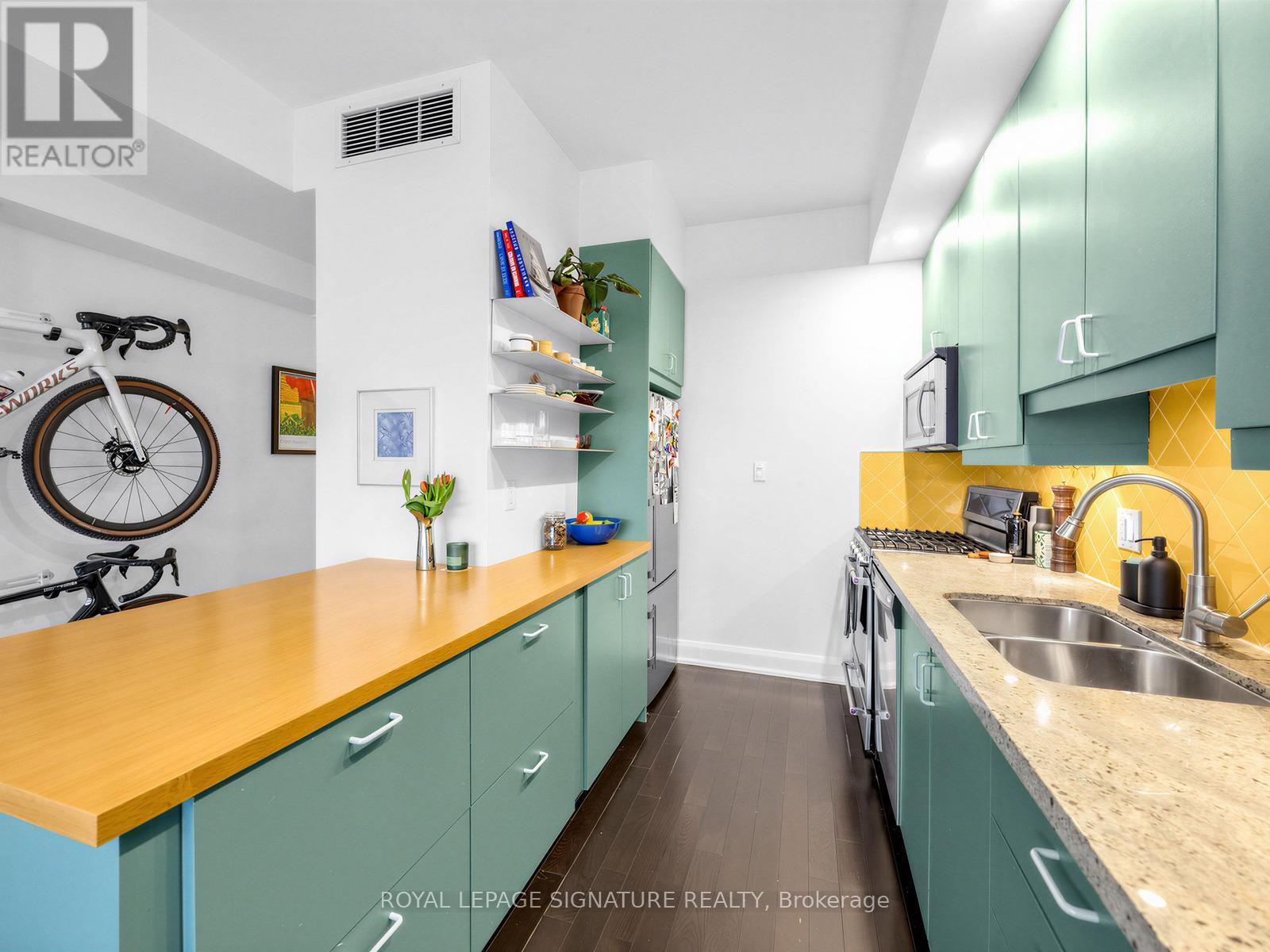 14 - 1636 Dundas St Street W, Toronto, Ontario  M6K 1V1 - Photo 8 - C12896820