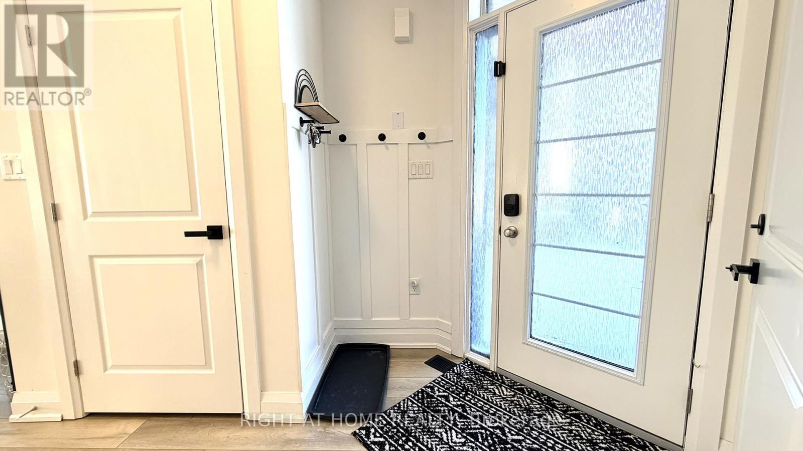 205 Longboat Run W, Brantford, Ontario  N3T 0T2 - Photo 5 - X12894960