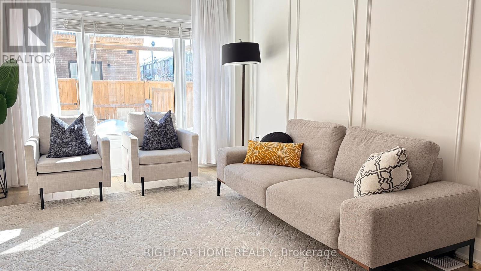 205 Longboat Run W, Brantford, Ontario  N3T 0T2 - Photo 8 - X12894960